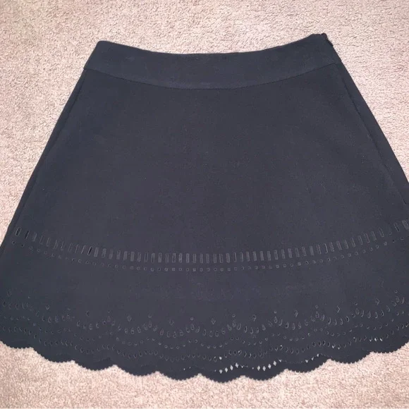 LOFT Woman’s Size 6 Skirt Black NWT - Picture 14 of 16
